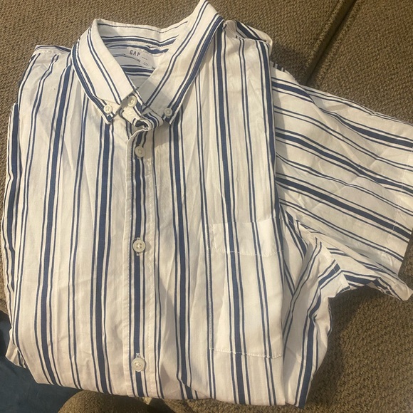 Men’s Gap Shirt Bundle - Picture 2 of 5